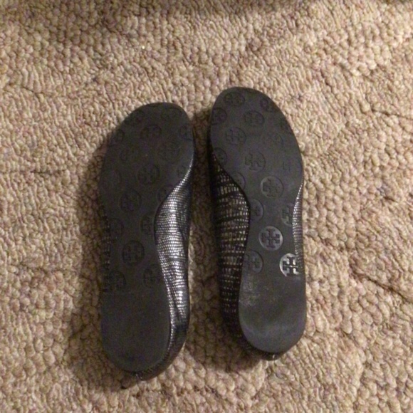 Tory Burch Python print Flats Size 5 - Picture 4 of 6